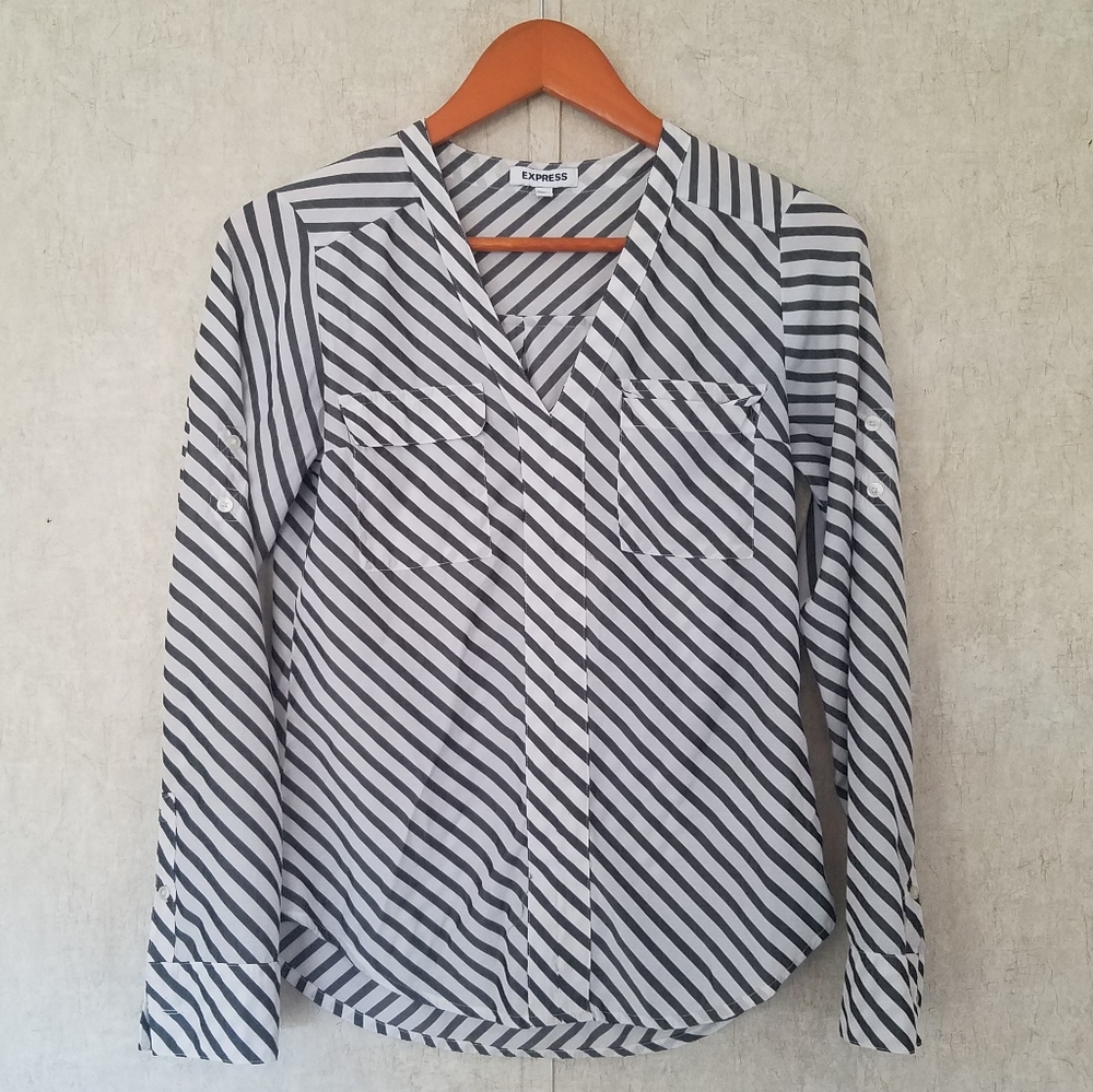 EXPRESS // White w/ Gray Diagonal Stripes Blouse